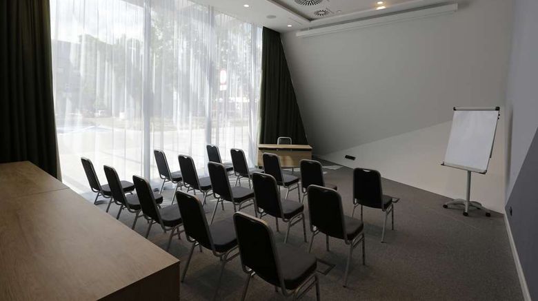 <b>Hampton by Hilton Olsztyn Meeting</b>. Images powered by <a href="https://iceportal.shijigroup.com/" title="IcePortal" target="_blank">IcePortal</a>.