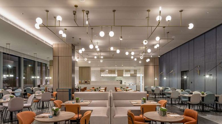 <b>Hilton Garden Inn Shenzhen WECC Restaurant</b>. Images powered by <a href="https://iceportal.shijigroup.com/" title="IcePortal" target="_blank">IcePortal</a>.