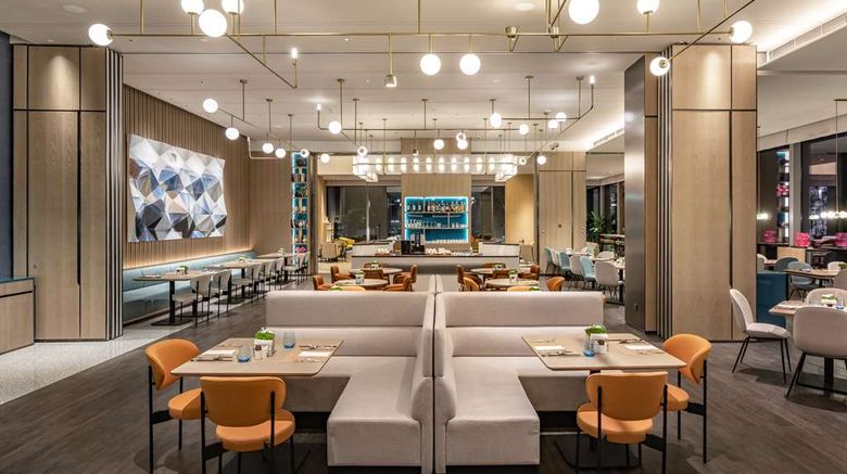 <b>Hilton Garden Inn Shenzhen WECC Restaurant</b>. Images powered by <a href="https://iceportal.shijigroup.com/" title="IcePortal" target="_blank">IcePortal</a>.