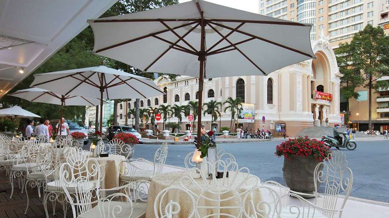 <b>Hotel Continental Saigon Restaurant</b>. Images powered by <a href="https://iceportal.shijigroup.com/" title="IcePortal" target="_blank">IcePortal</a>.