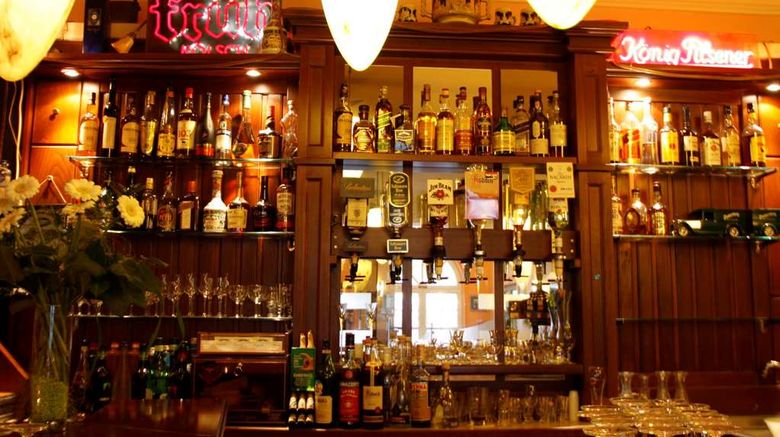 <b>Kaiserhof Hotel Restaurant</b>. Images powered by <a href="https://iceportal.shijigroup.com/" title="IcePortal" target="_blank">IcePortal</a>.