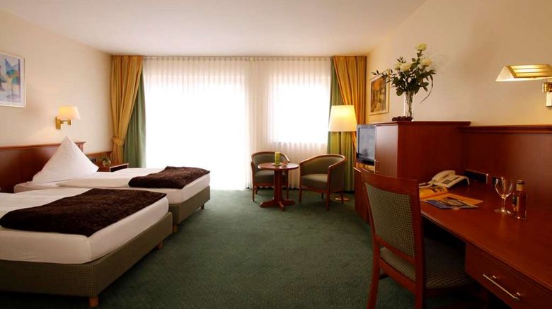 <b>Kaiserhof Hotel Room</b>. Images powered by <a href="https://iceportal.shijigroup.com/" title="IcePortal" target="_blank">IcePortal</a>.