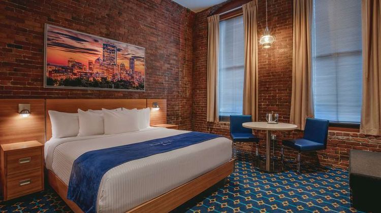 Harborside Inn Room
