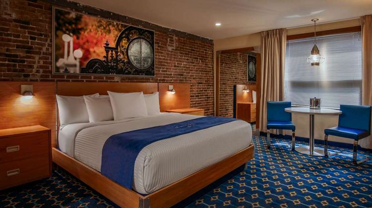 Harborside Inn Room
