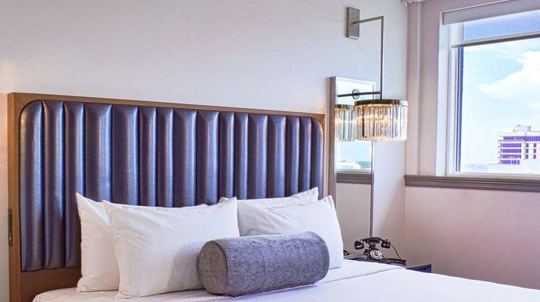 <b>Hotel Legends Room</b>. Images powered by <a href="https://iceportal.shijigroup.com/" title="IcePortal" target="_blank">IcePortal</a>.