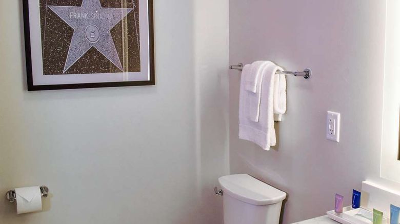 <b>Hotel Legends Room</b>. Images powered by <a href="https://iceportal.shijigroup.com/" title="IcePortal" target="_blank">IcePortal</a>.