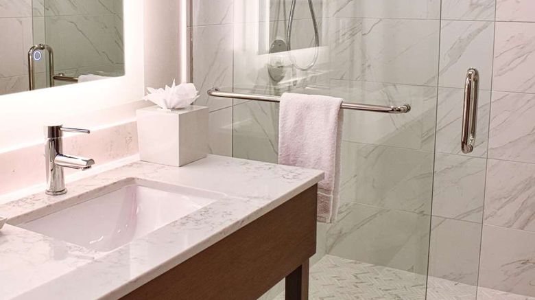 <b>Hotel Legends Room</b>. Images powered by <a href="https://iceportal.shijigroup.com/" title="IcePortal" target="_blank">IcePortal</a>.