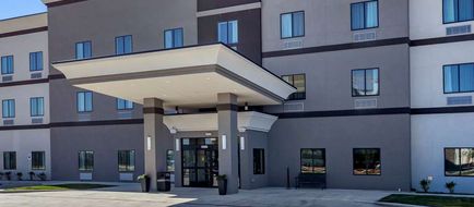 Sleep Inn and Suites Waller Exterior