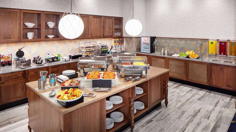 <b>Homewood Suites Boston at the Seaport Restaurant</b>. Images powered by <a href="https://iceportal.shijigroup.com/" title="IcePortal" target="_blank">IcePortal</a>.