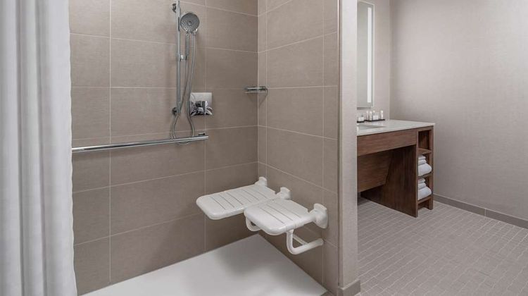 Embassy Suites Charleston Harbor Room
