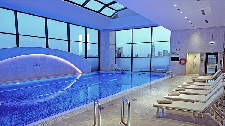 DoubleTree by Hilton Istanbul Umraniye Pool
