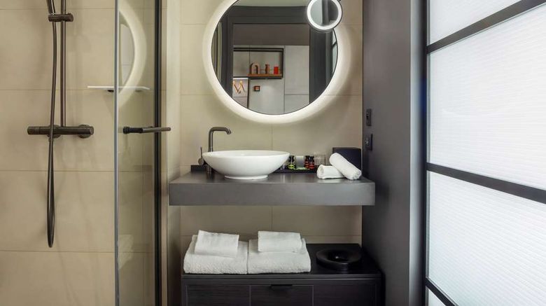 <b>Canopy by Hilton Paris Eiffel Tower Room</b>. Images powered by <a href="https://iceportal.shijigroup.com/" title="IcePortal" target="_blank">IcePortal</a>.