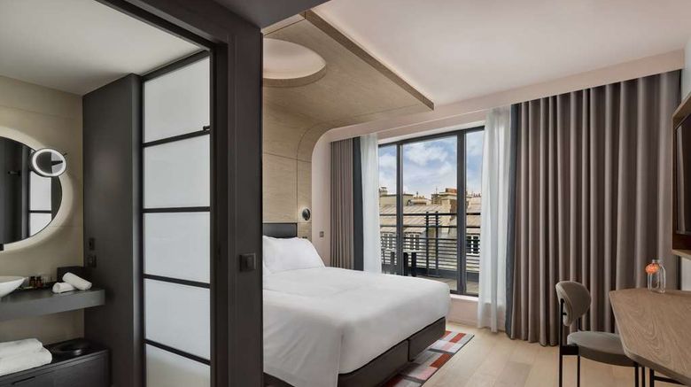 <b>Canopy by Hilton Paris Eiffel Tower Room</b>. Images powered by <a href="https://iceportal.shijigroup.com/" title="IcePortal" target="_blank">IcePortal</a>.