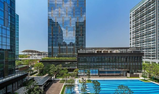 Hilton Shenzhen WECC Exterior