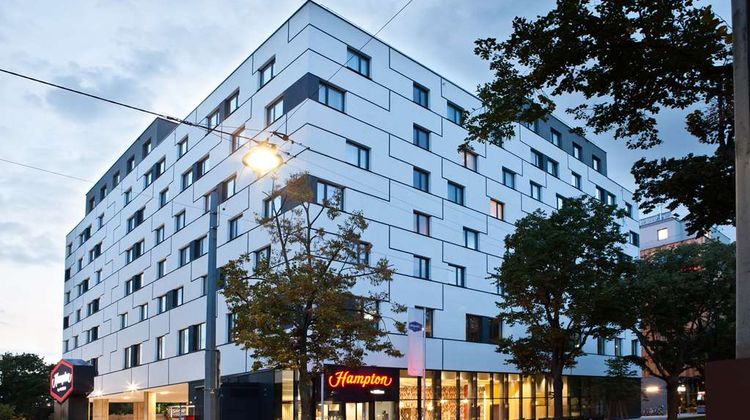 Hampton by Hilton Vienna Messe Exterior