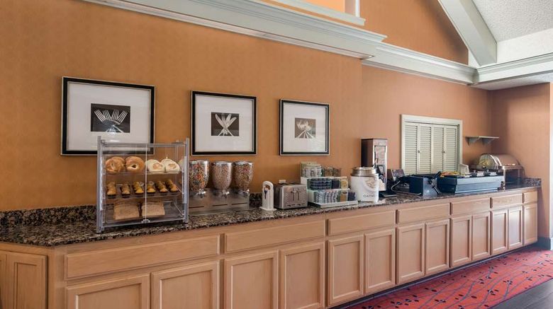 <b>SenS Stes Livermore, SureStay Coll by BW Restaurant</b>. Images powered by <a href="https://iceportal.shijigroup.com/" title="IcePortal" target="_blank">IcePortal</a>.