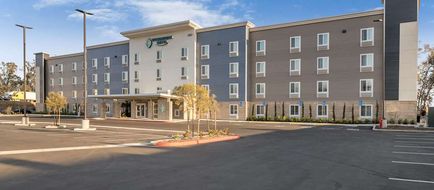 WoodSpring Suites Colton Exterior