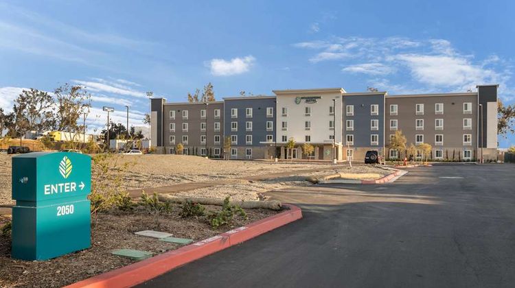 WoodSpring Suites Colton Exterior