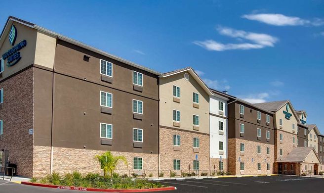 WoodSpring Suites Bakersfield Exterior