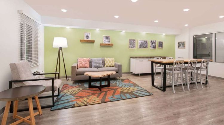 WoodSpring Suites Savannah/Pooler Lobby