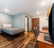 WoodSpring Suites Macon West Room