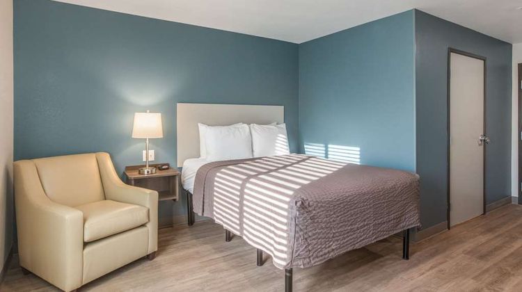 WoodSpring Suites Atlanta McDonough Room