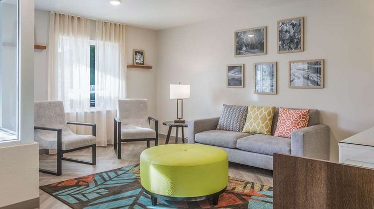 WoodSpring Suites Atlanta McDonough Lobby