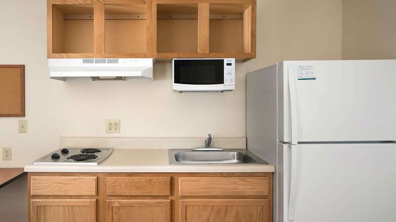 <b>WoodSpring Suites Augusta Riverwatch Room</b>. Images powered by <a href="https://iceportal.shijigroup.com/" title="IcePortal" target="_blank">IcePortal</a>.