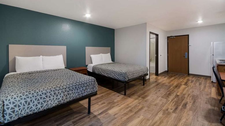 <b>WoodSpring Suites Augusta Riverwatch Room</b>. Images powered by <a href="https://iceportal.shijigroup.com/" title="IcePortal" target="_blank">IcePortal</a>.