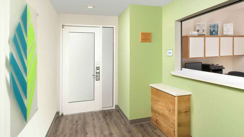<b>WoodSpring Suites Augusta Riverwatch Lobby</b>. Images powered by <a href="https://iceportal.shijigroup.com/" title="IcePortal" target="_blank">IcePortal</a>.