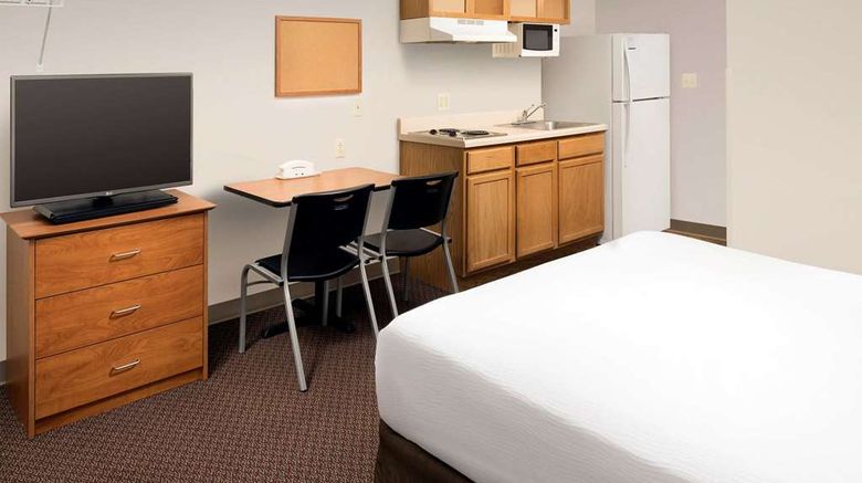 <b>WoodSpring Suites Augusta Riverwatch Room</b>. Images powered by <a href="https://iceportal.shijigroup.com/" title="IcePortal" target="_blank">IcePortal</a>.