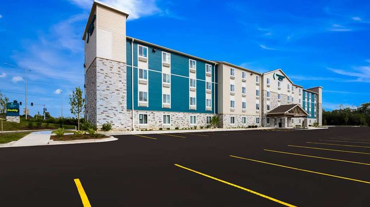 WoodSpring Suites Chicago Addison Exterior