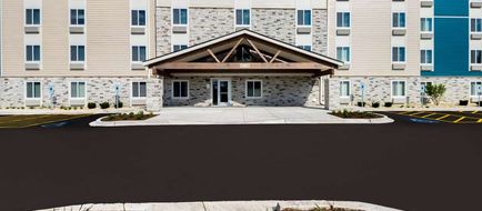 WoodSpring Suites Chicago Addison Exterior