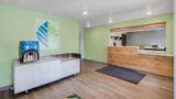 <b>WoodSpring Suites Chicago Addison Lobby</b>. Images powered by <a href="https://iceportal.shijigroup.com/" title="IcePortal" target="_blank">IcePortal</a>.