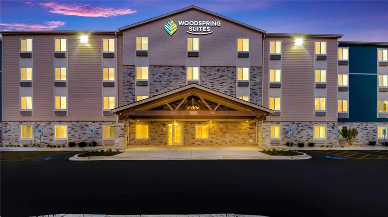 <b>WoodSpring Suites Chicago Addison Exterior</b>. Images powered by <a href="https://iceportal.shijigroup.com/" title="IcePortal" target="_blank">IcePortal</a>.