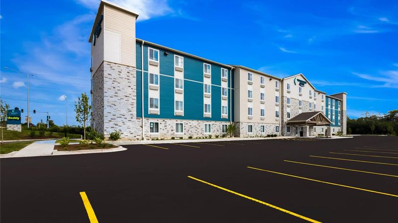 WoodSpring Suites Chicago Addison Exterior. Images powered by <a href="https://iceportal.shijigroup.com" target="_blank" rel="noopener">Ice Portal</a>.