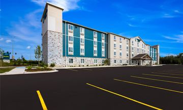WoodSpring Suites Chicago Addison