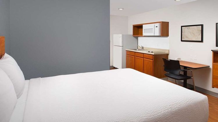 WoodSpring Suites Chicago Darien Room