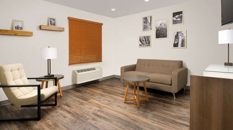 WoodSpring Suites Chicago Darien Lobby
