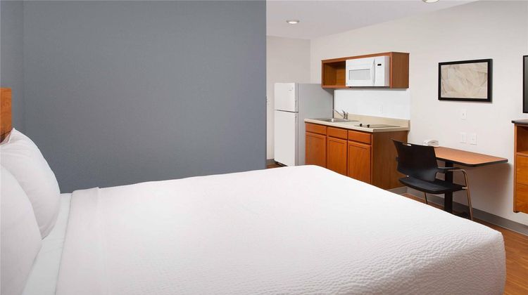 WoodSpring Suites Chicago Darien Room