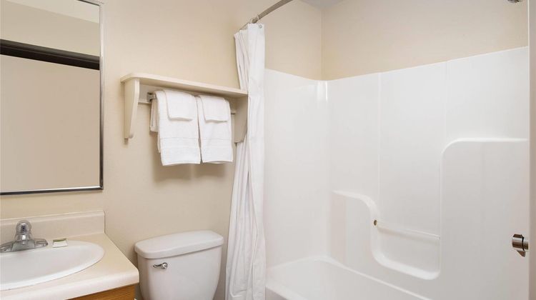 WoodSpring Suites Chicago Darien Room
