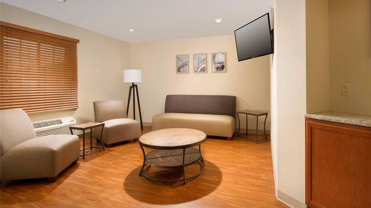 WoodSpring Suites Chicago Romeoville Lobby