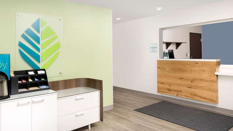 <b>WoodSpring Suites Chicago/Tinley Park Lobby</b>. Images powered by <a href="https://iceportal.shijigroup.com/" title="IcePortal" target="_blank">IcePortal</a>.