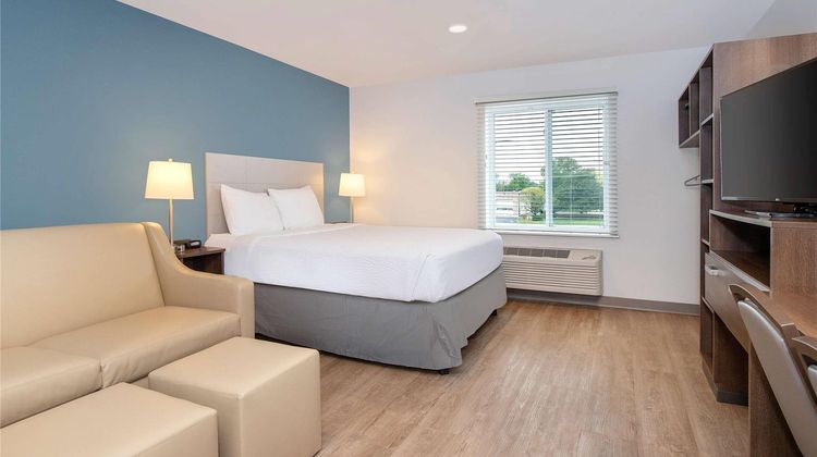 WoodSpring Suites Chicago/Carol Stream Room