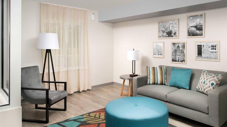 WoodSpring Suites Merrillville Lobby