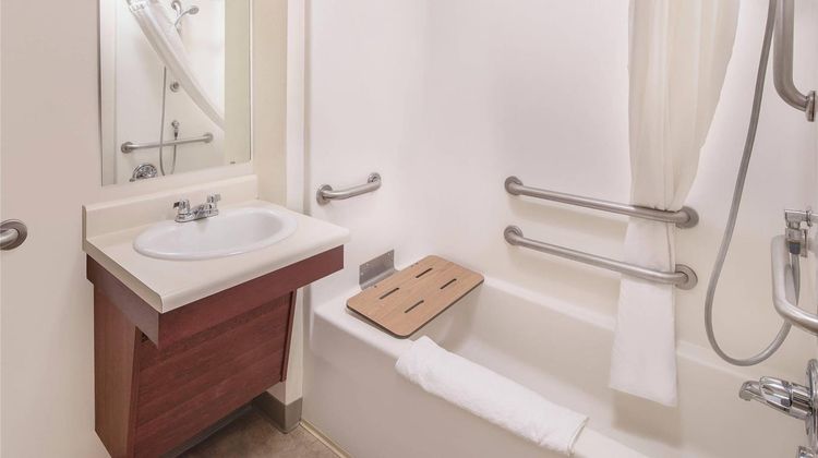 WoodSpring Suites Merrillville Room