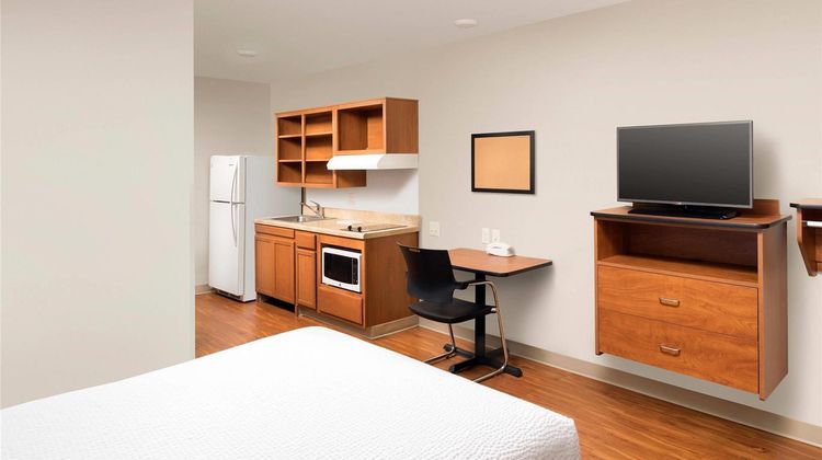 WoodSpring Suites Merrillville Room