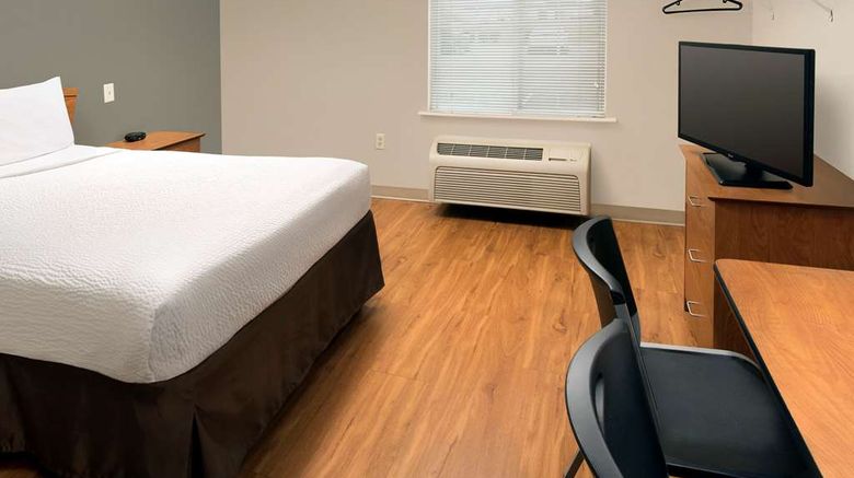 <b>WoodSpring Suites Louisville Clarksville Room</b>. Images powered by <a href="https://iceportal.shijigroup.com/" title="IcePortal" target="_blank">IcePortal</a>.