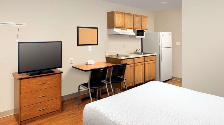 <b>WoodSpring Suites Louisville Clarksville Room</b>. Images powered by <a href="https://iceportal.shijigroup.com/" title="IcePortal" target="_blank">IcePortal</a>.