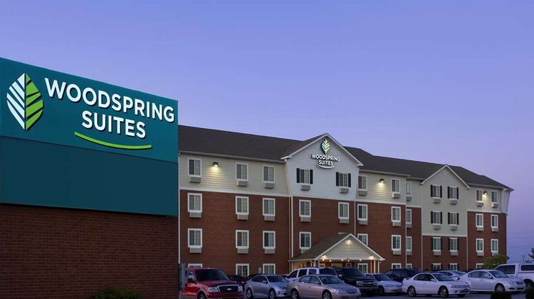 WoodSpring Suites Louisville Clarksville Exterior